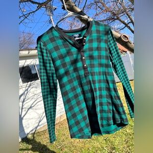 CLEARANCE! Green and Black buffalo check plaid long sleeve shirt